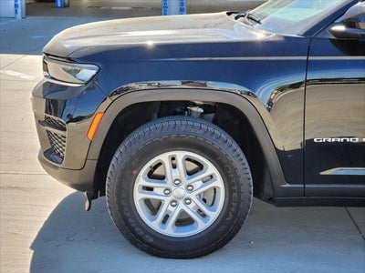2025 Jeep Grand Cherokee Laredo 4x2