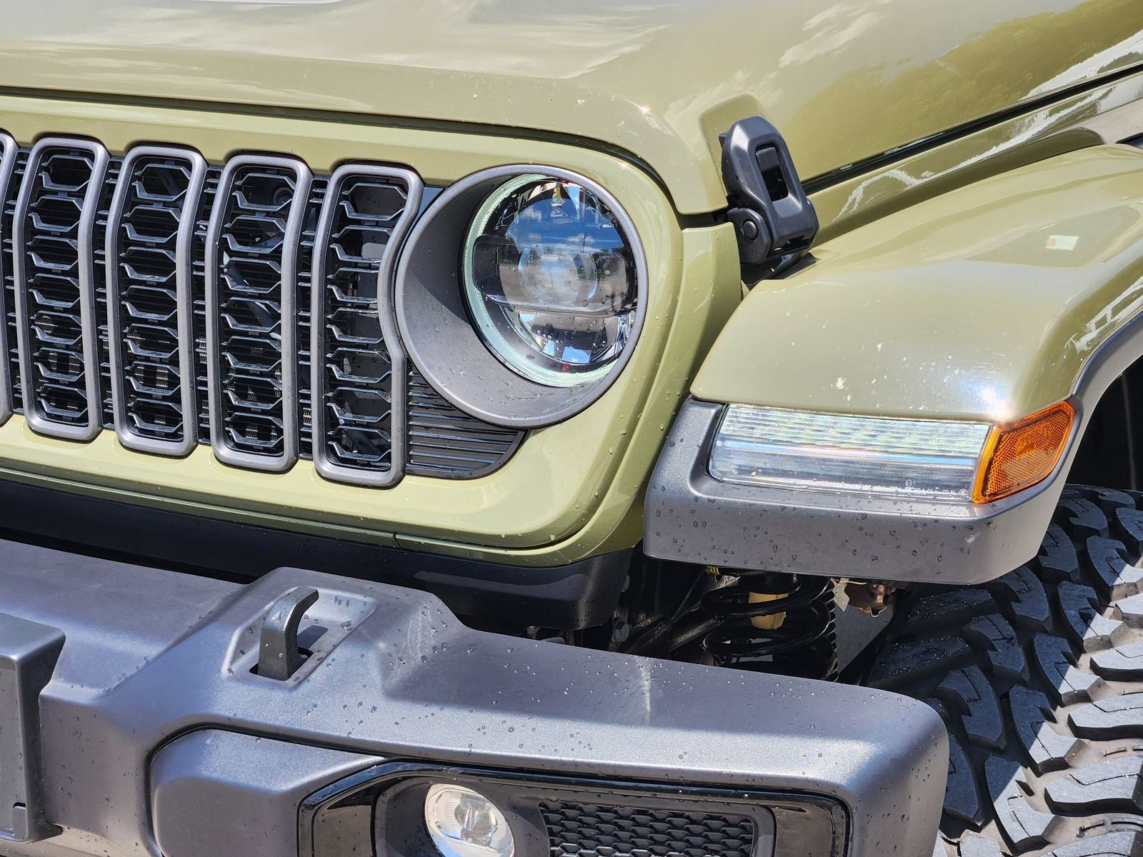 2025 Jeep Gladiator Sport S