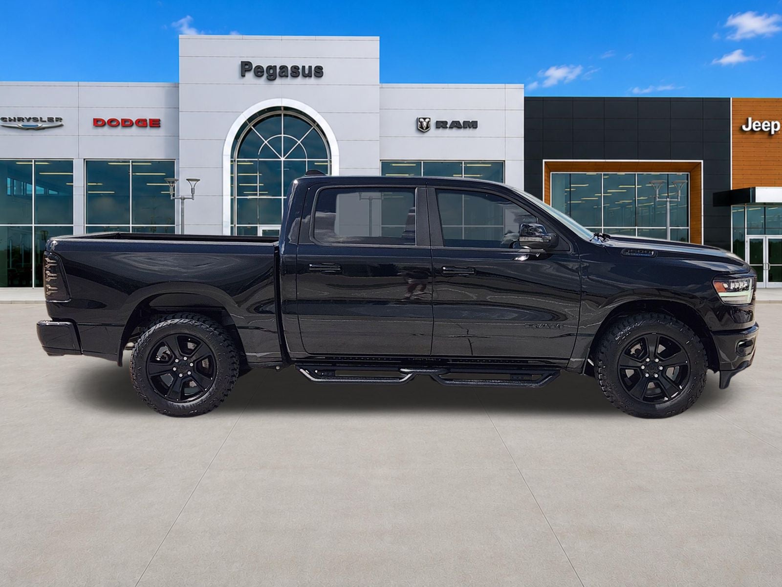 2023 RAM Ram 1500 Lone Star Crew Cab 4x4 5'7' Box