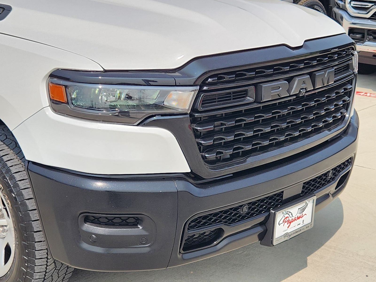 2025 RAM Ram 1500 Tradesman Crew Cab 4x4 6'4' Box