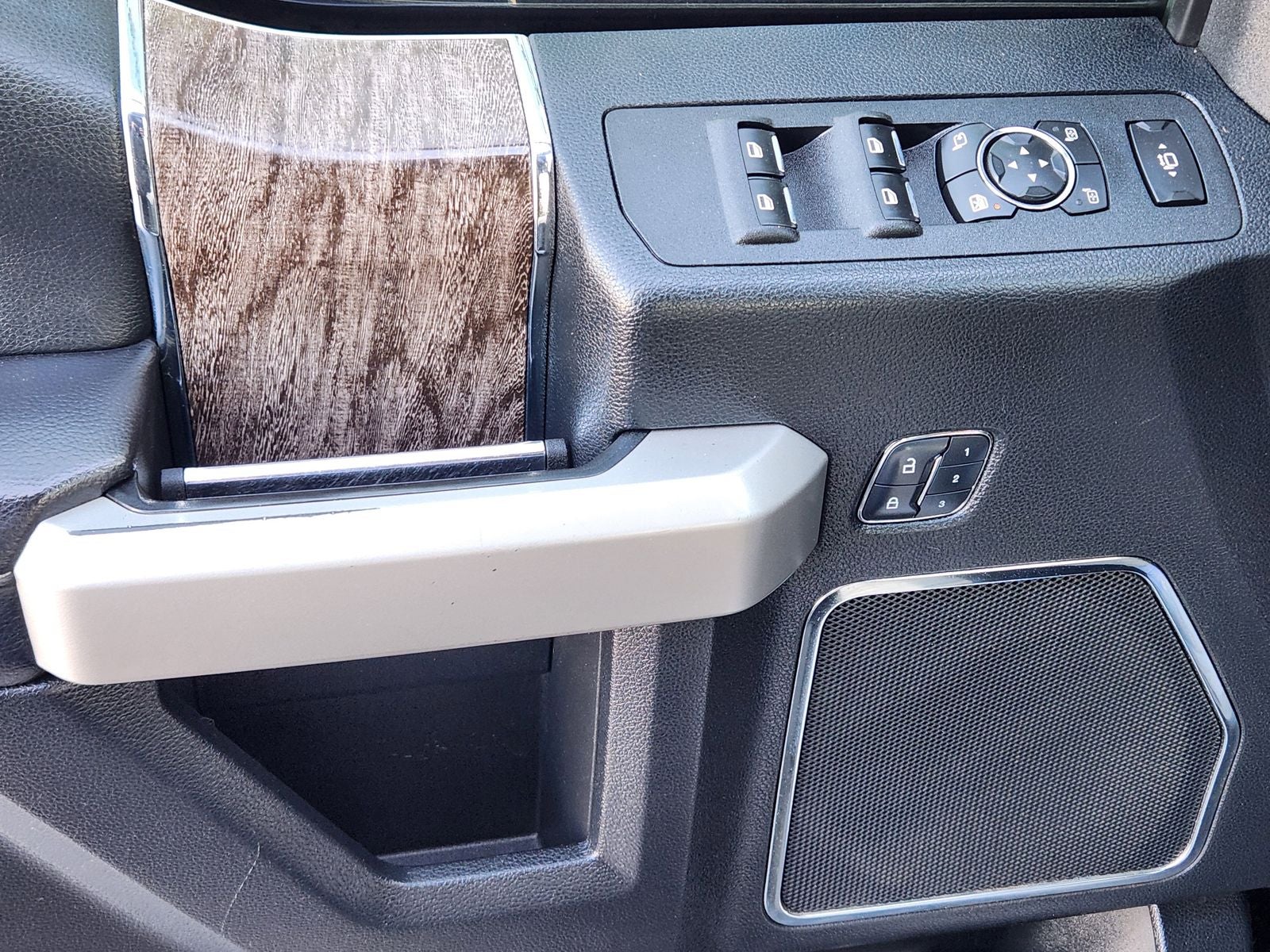 2017 Ford F-350 LARIAT