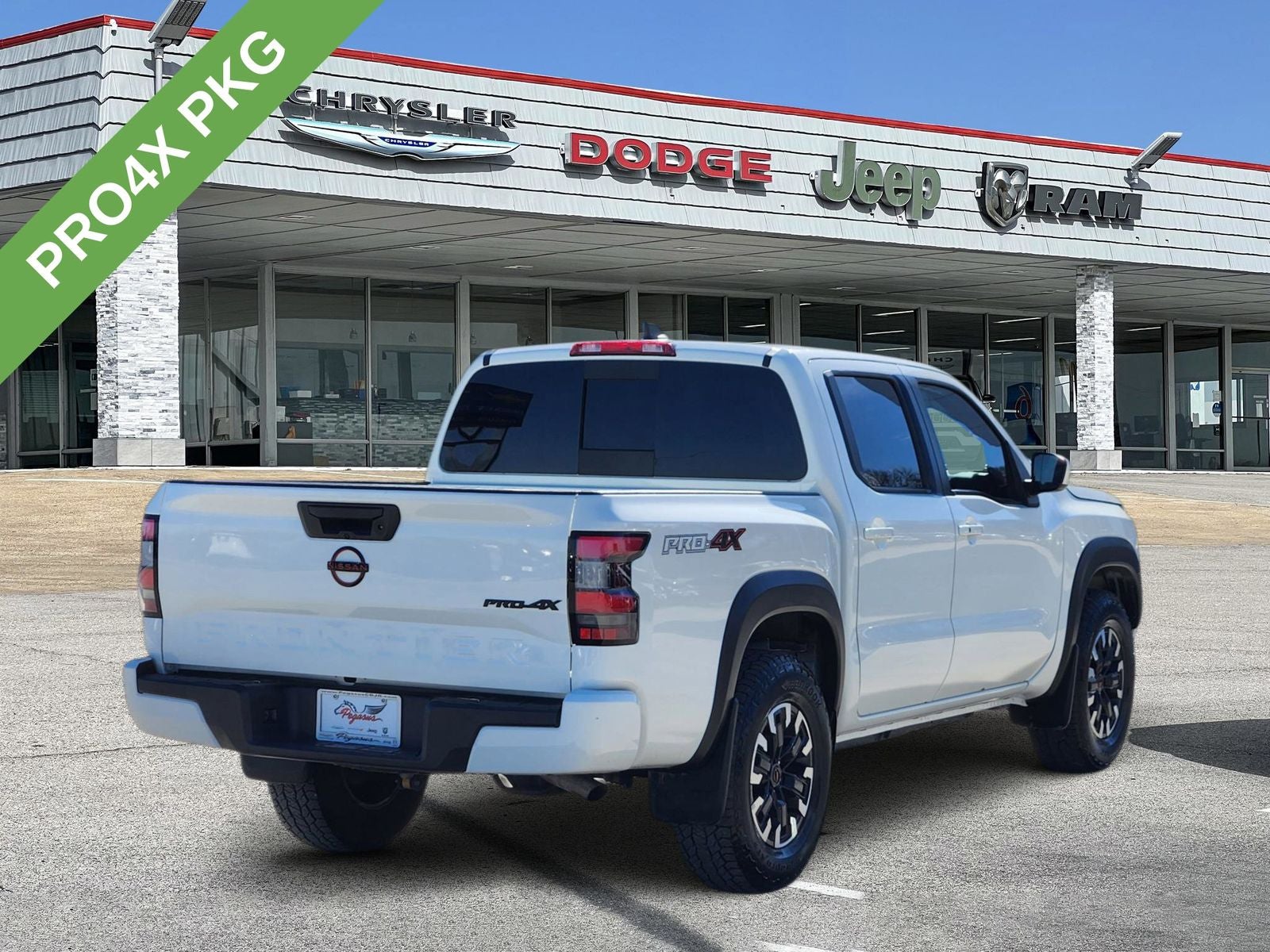 2024 Nissan Frontier Crew Cab PRO-4X 4x4