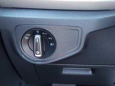 2022 Volkswagen Atlas Cross Sport 3.6L V6 SEL R-Line