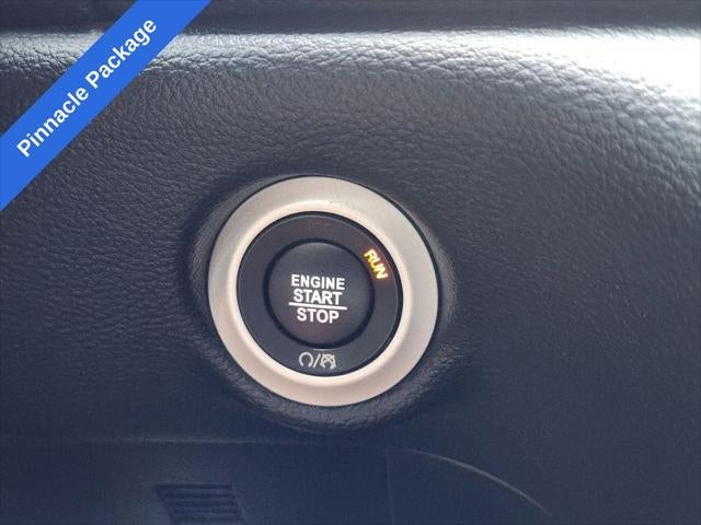 2025 Chrysler Pacifica Pinnacle