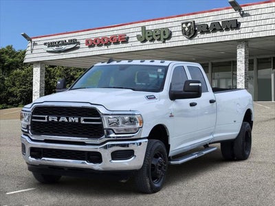 2024 RAM Ram 3500 Tradesman Crew Cab 4x4 8' Box