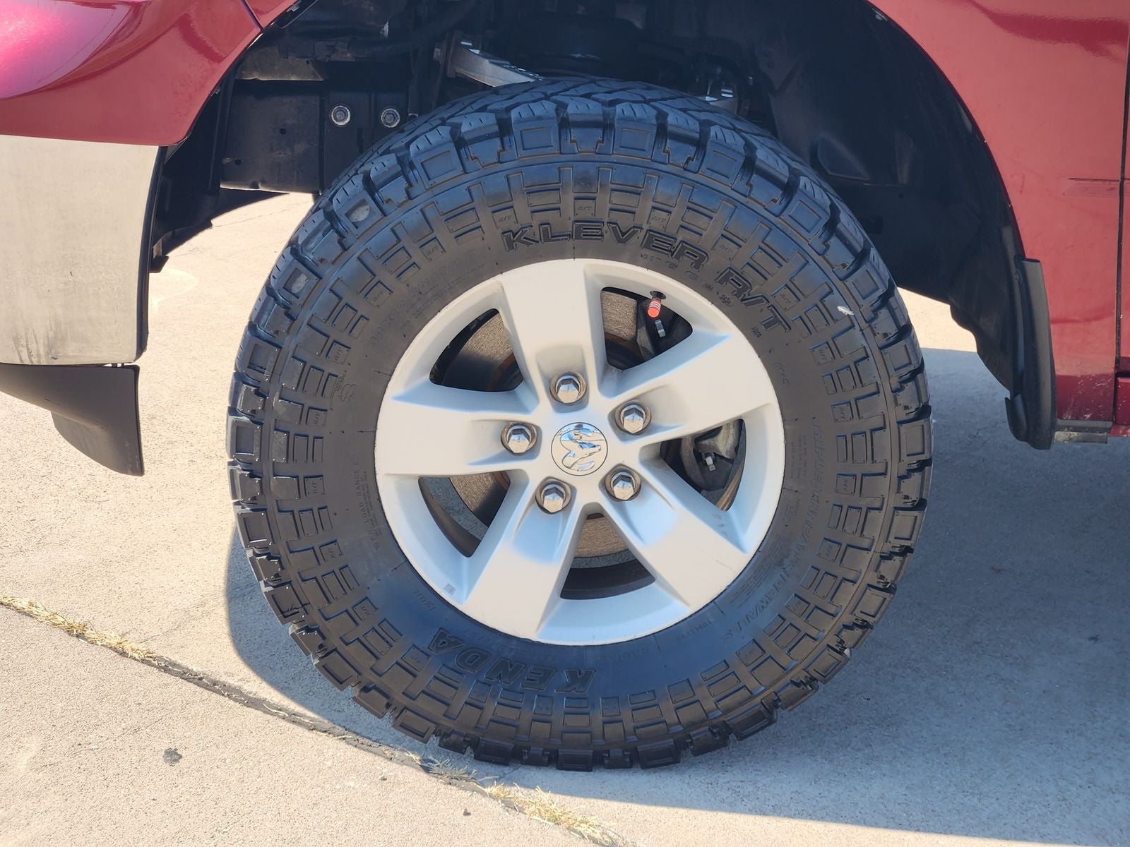 2022 RAM 1500 Classic SLT Crew Cab 4x4 5'7' Box
