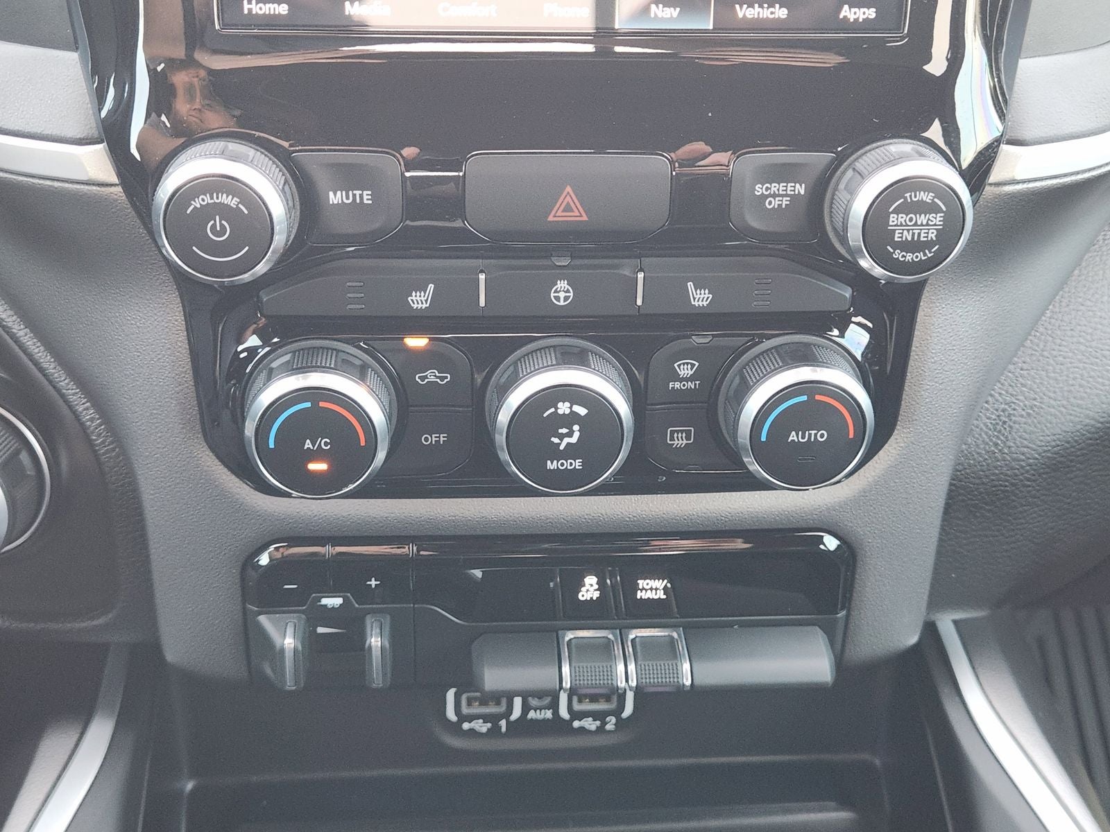 2023 RAM Ram 1500 Lone Star Quad Cab 4x2 6'4' Box