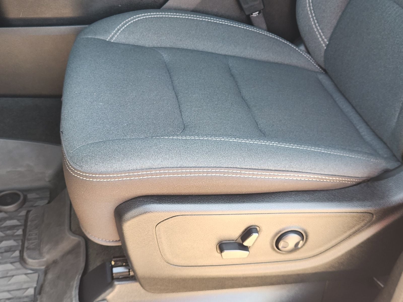 2023 RAM Ram 1500 Lone Star Quad Cab 4x2 6'4' Box