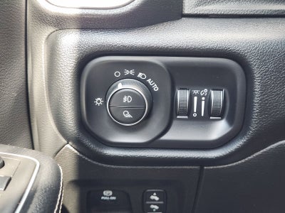 2022 RAM Ram 1500 Laramie Crew Cab 4x2 5'7' Box