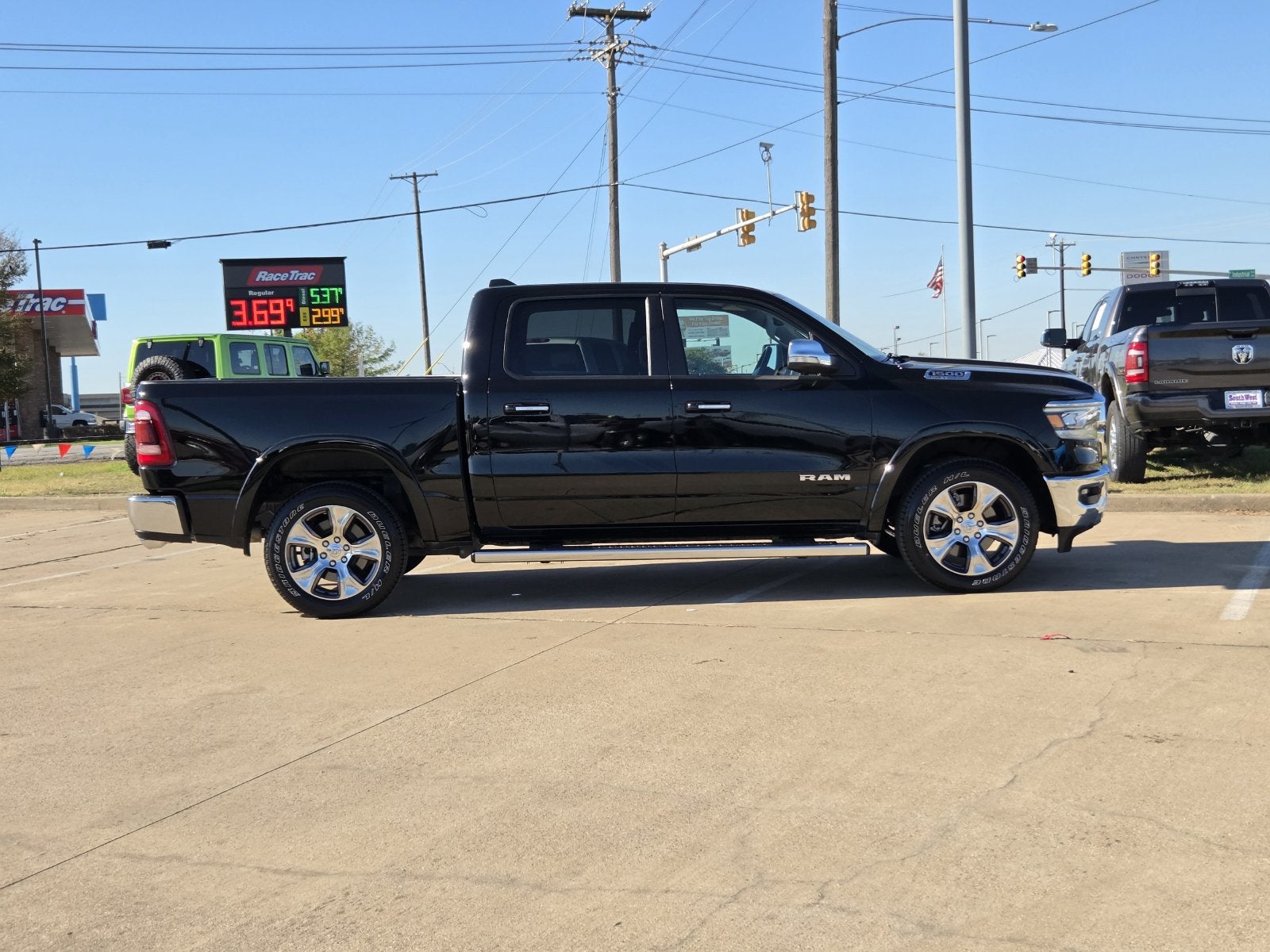 2022 RAM Ram 1500 Laramie Crew Cab 4x4 5'7' Box