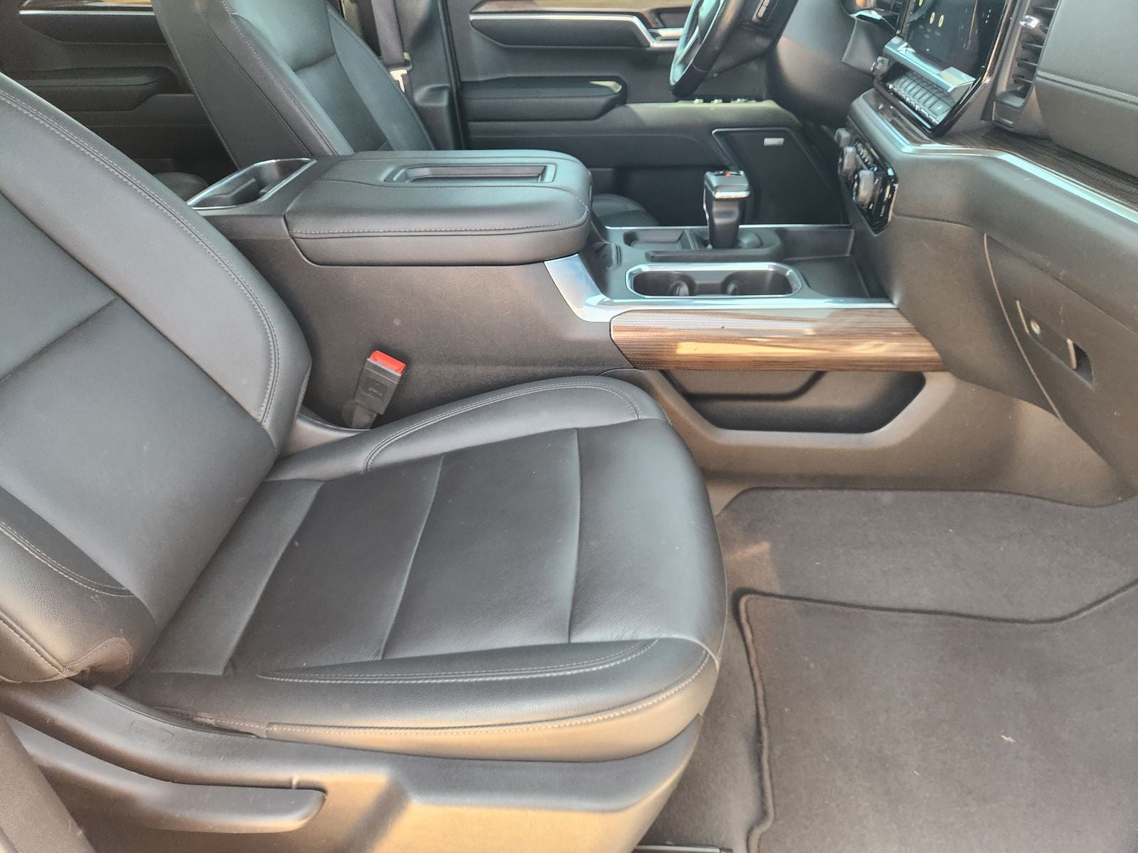 2022 Chevrolet Silverado 1500 4WD Crew Cab Short Bed RST