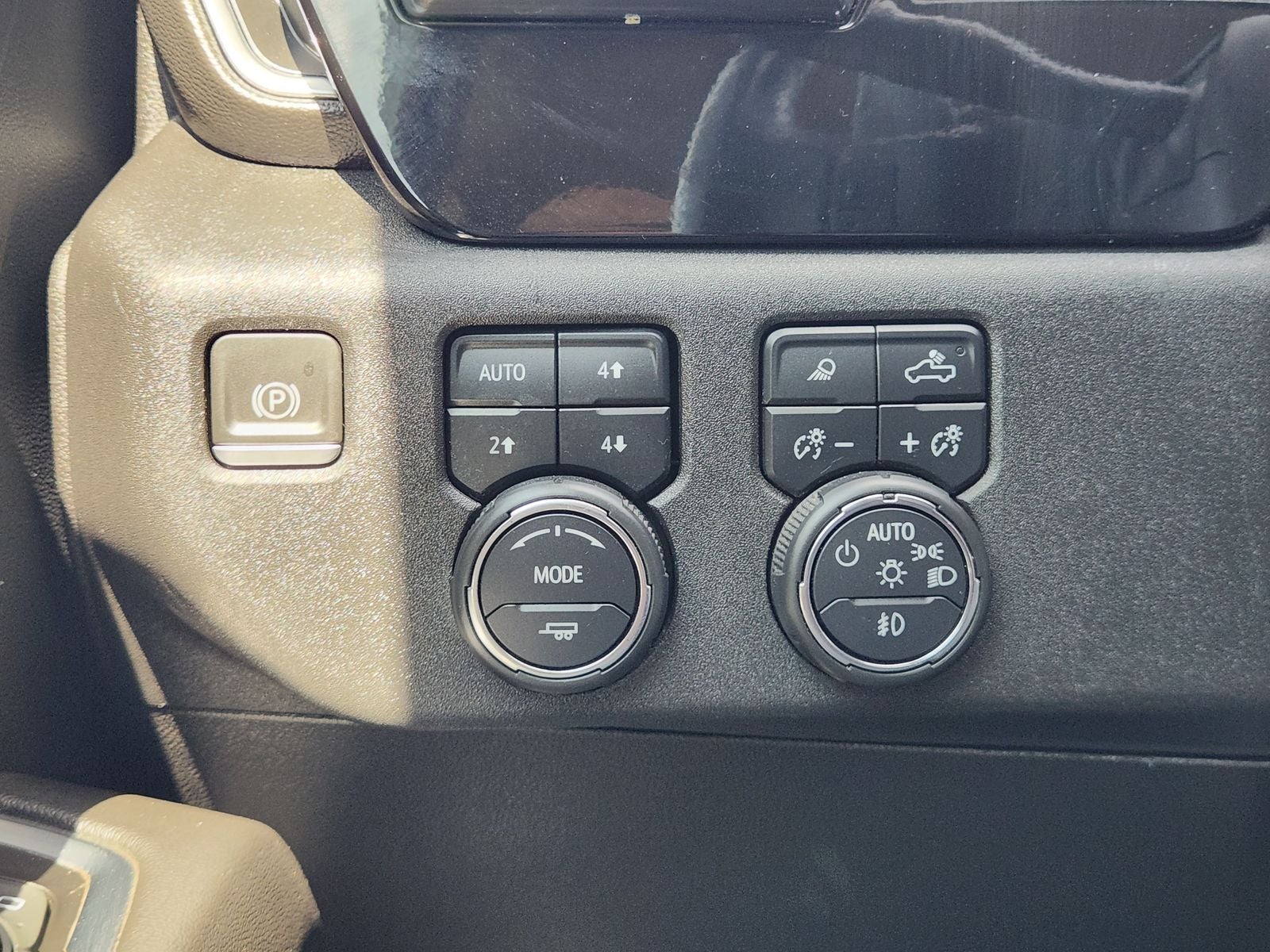 2022 Chevrolet Silverado 1500 4WD Crew Cab Short Bed RST