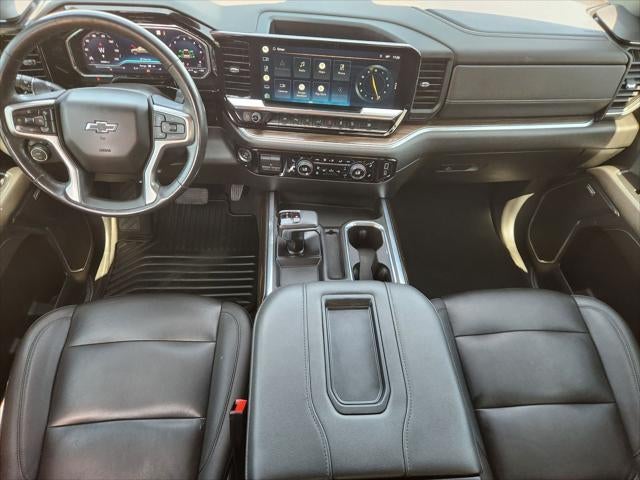 2022 Chevrolet Silverado 1500 4WD Crew Cab Short Bed RST