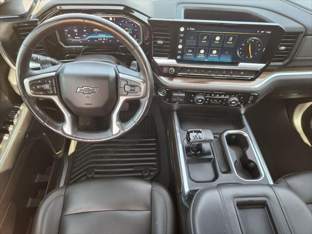 2022 Chevrolet Silverado 1500 4WD Crew Cab Short Bed RST