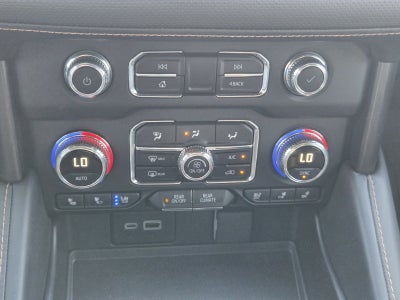2024 GMC Yukon 4WD AT4