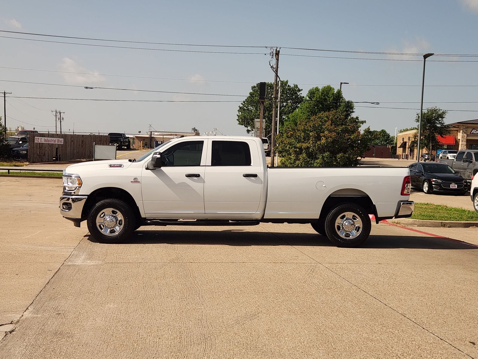 2023 RAM Ram 3500 Tradesman Crew Cab 4x4 8' Box