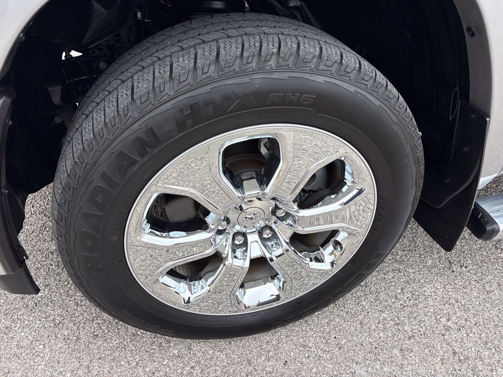 2025 RAM Ram 1500 Lone Star Crew Cab 4x2 5'7' Box