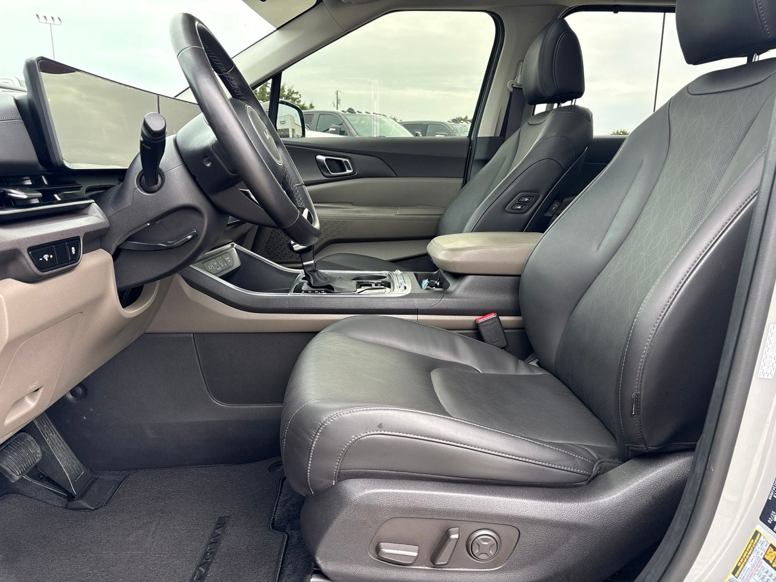 2025 Kia Carnival MPV SX