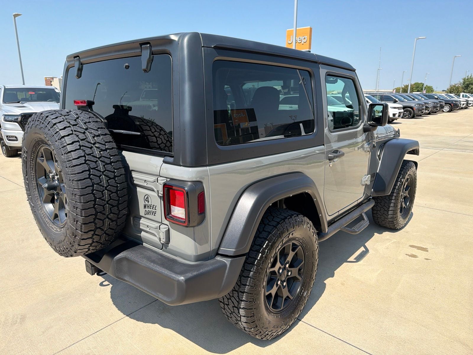2023 Jeep Wrangler 2-Door Willys 4x4