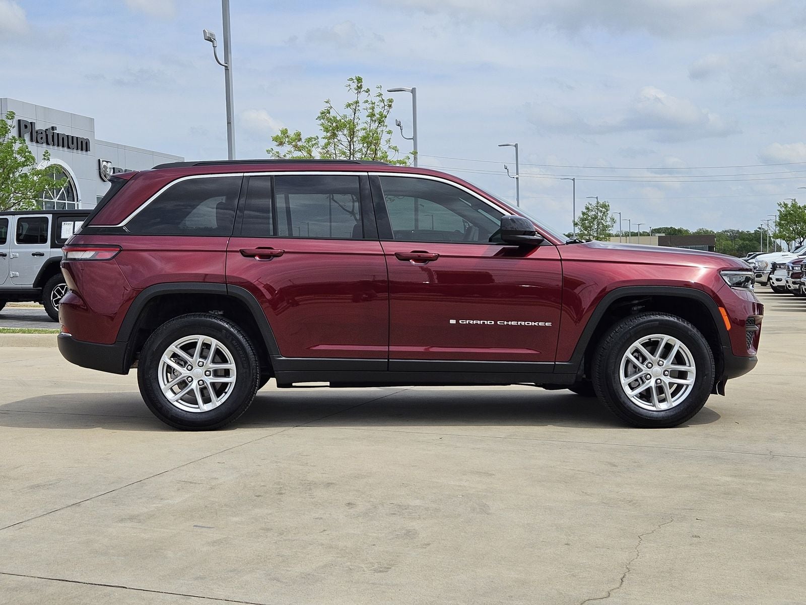 2025 Jeep Grand Cherokee Laredo X 4x2