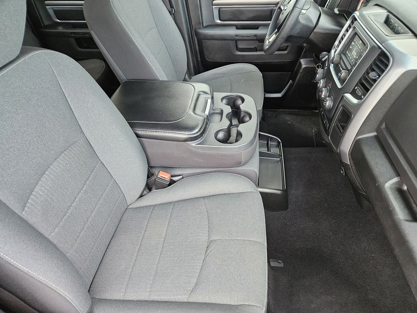 2024 RAM 1500 Classic Warlock Crew Cab 4x4 5'7' Box