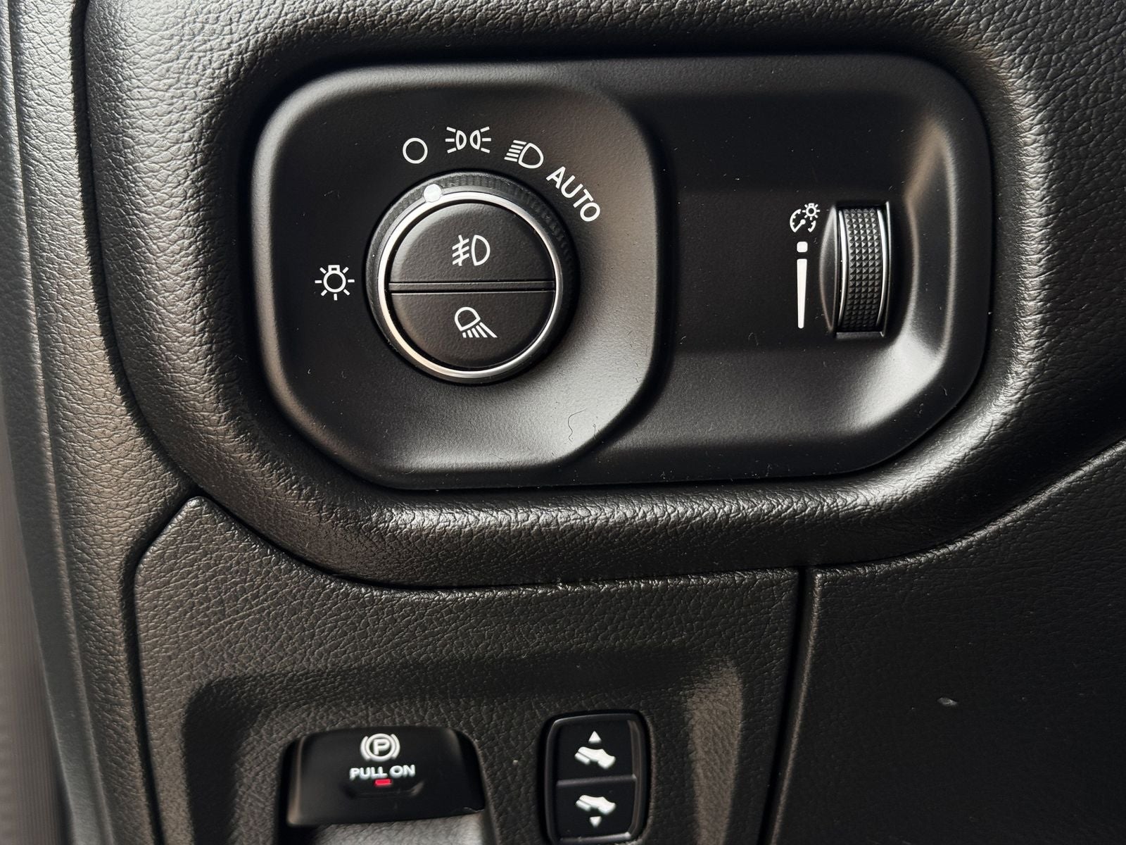 2023 RAM Ram 1500 Lone Star Crew Cab 4x4 5'7' Box