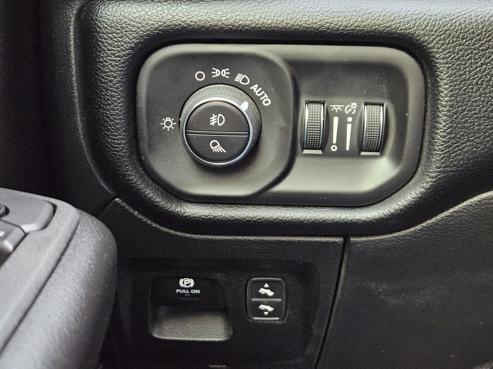 2026 RAM Ram 1500 Lone Star Crew Cab 4x4 5'7' Box