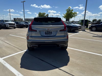 2025 Cadillac XT4 FWD Premium Luxury