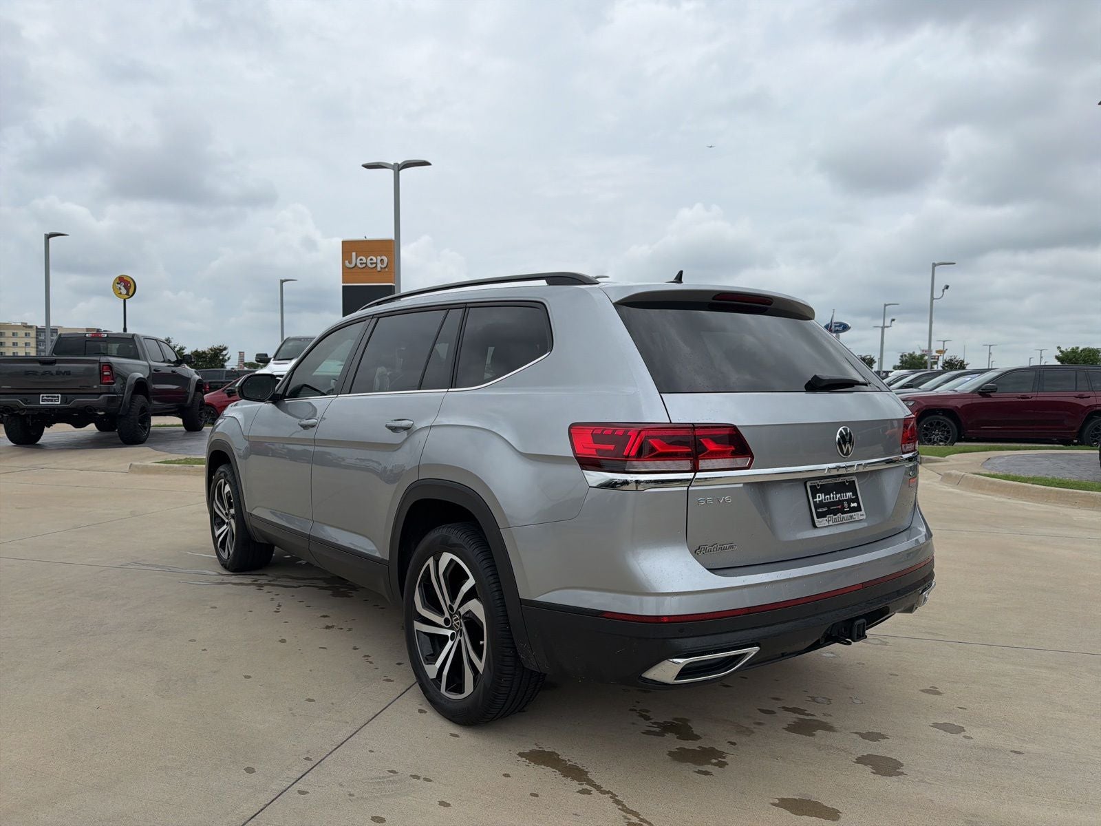 2023 Volkswagen Atlas 3.6L V6 SE w/Technology