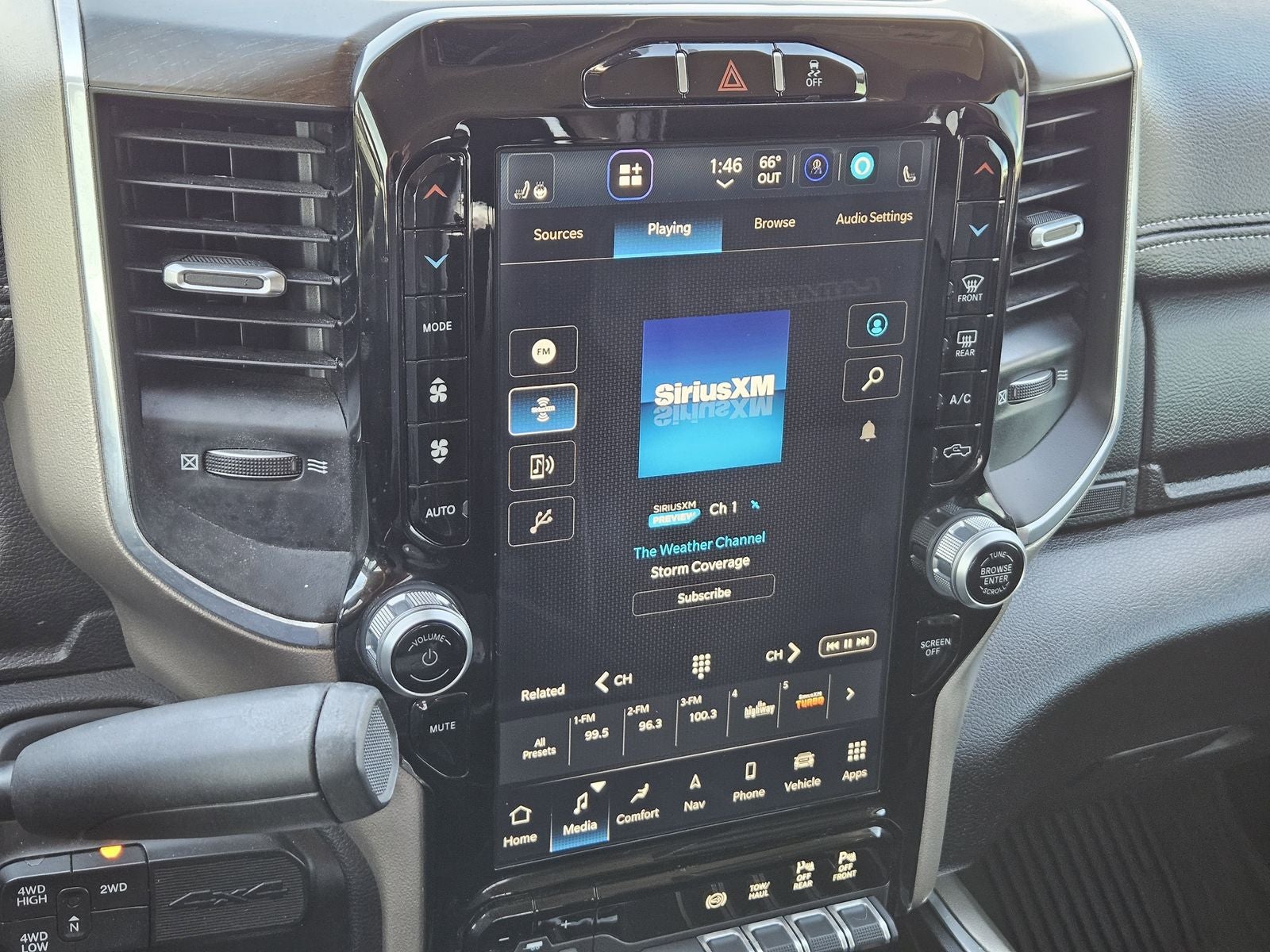 2023 RAM Ram 3500 Laramie Crew Cab 4x4 6'4' Box