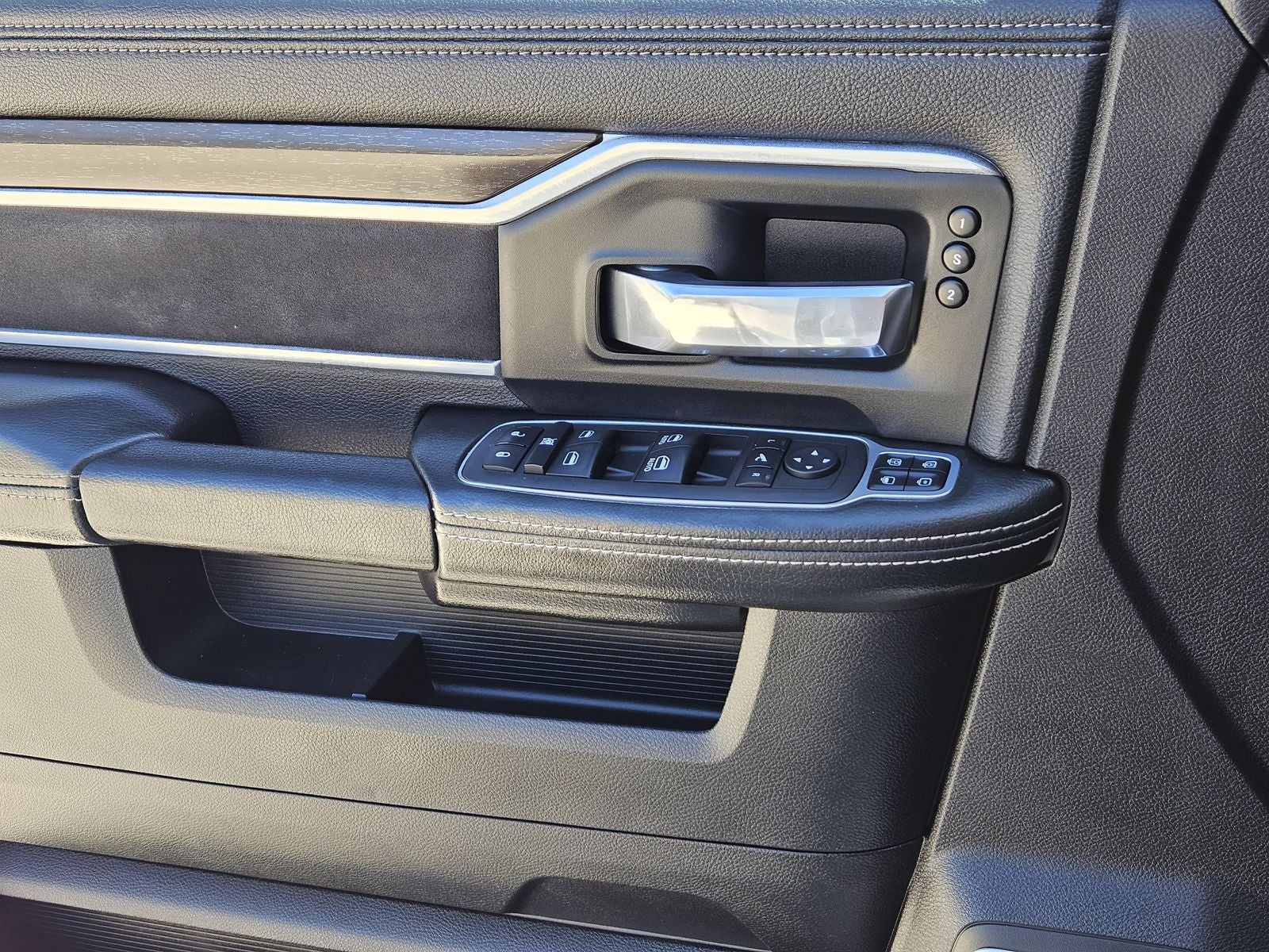 2023 RAM Ram 3500 Laramie Crew Cab 4x4 6'4' Box