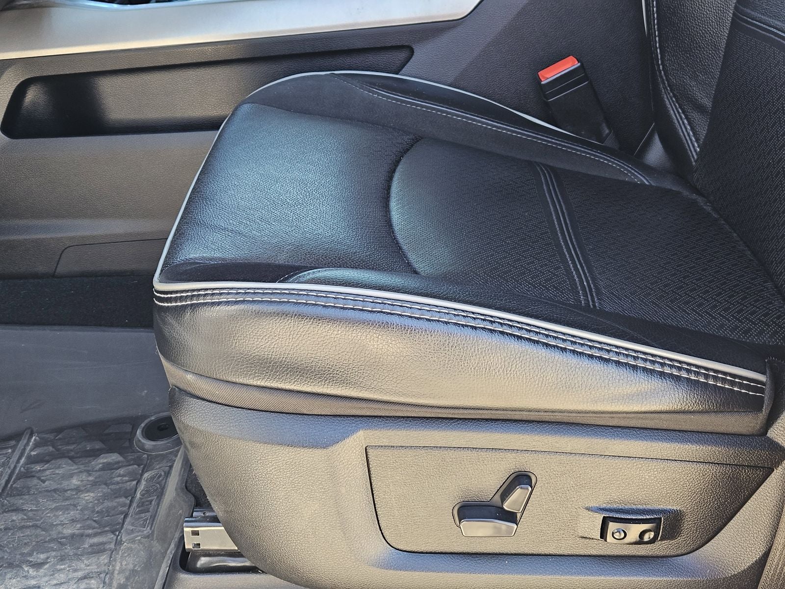 2023 RAM Ram 3500 Laramie Crew Cab 4x4 6'4' Box