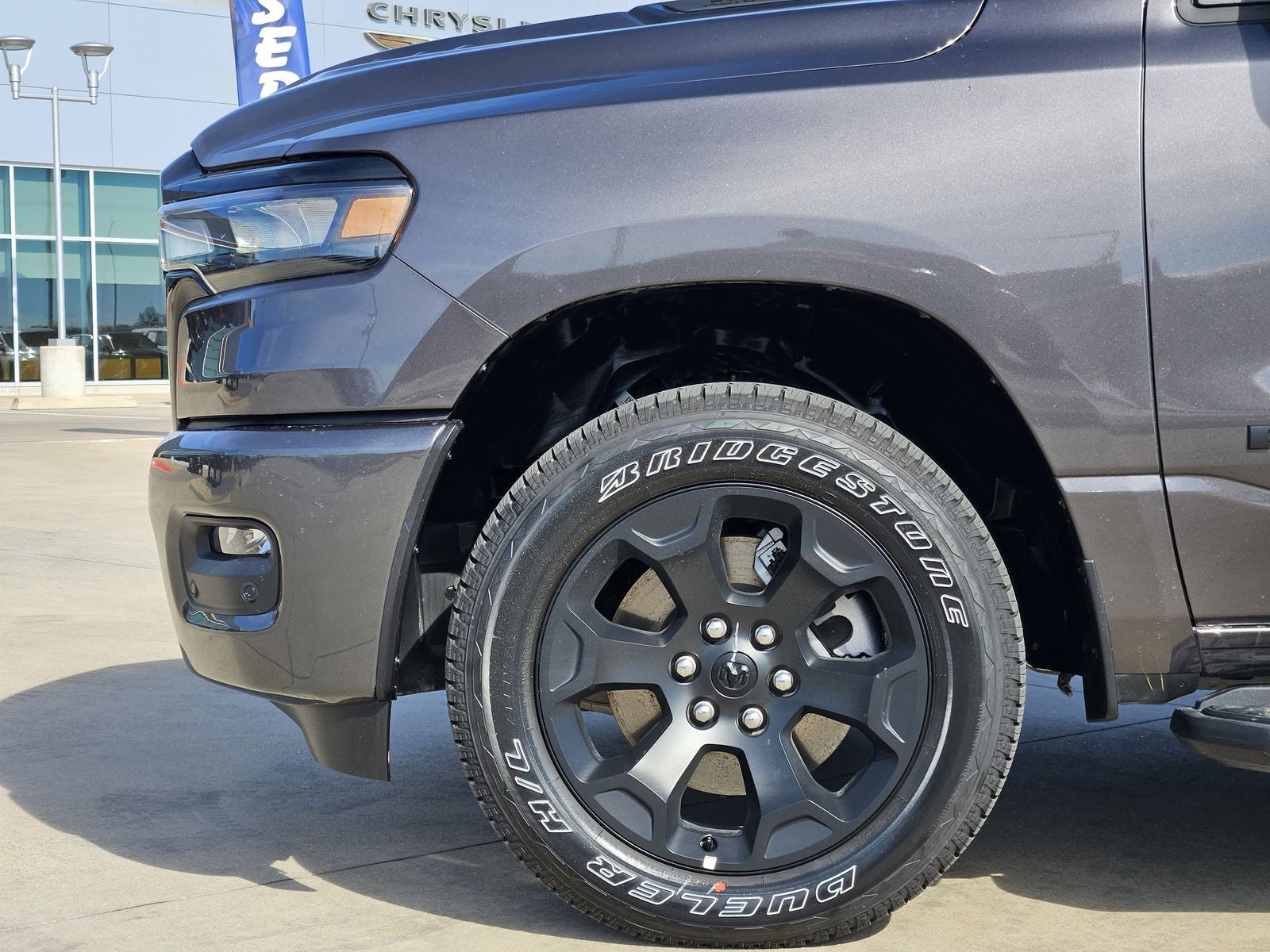 2026 RAM Ram 1500 Express Crew Cab 4x4 5'7' Box