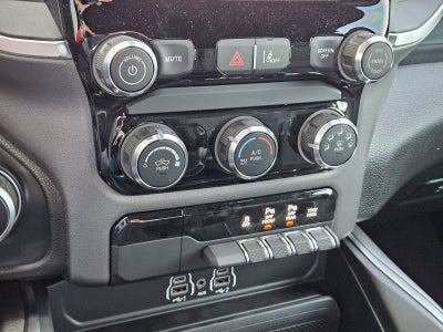 2026 RAM Ram 1500 Express Crew Cab 4x4 5'7' Box