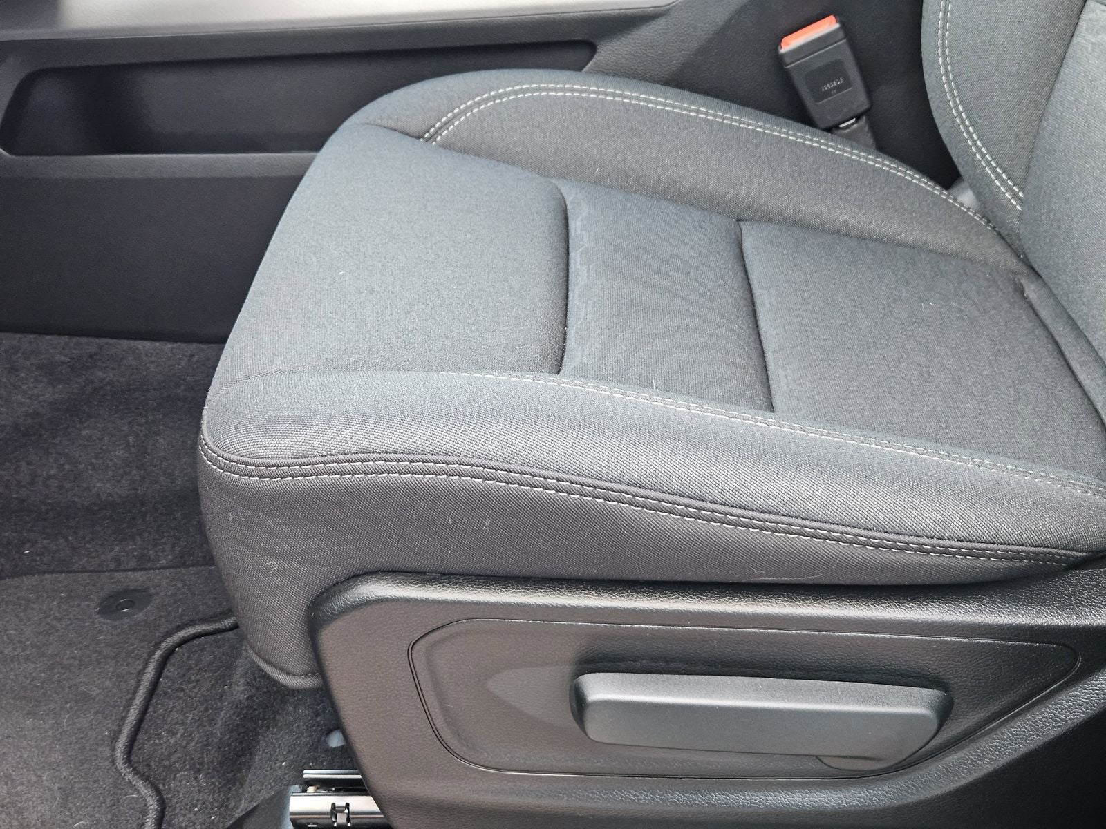 2026 RAM Ram 1500 Express Crew Cab 4x4 5'7' Box