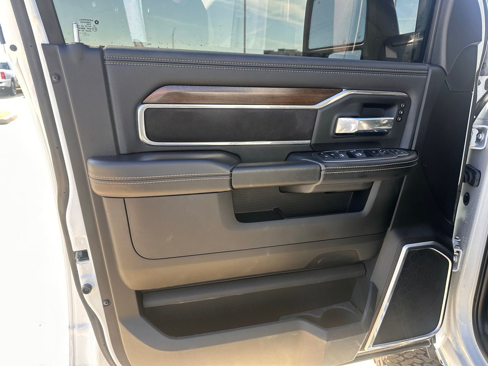 2024 RAM Ram 2500 Laramie Crew Cab 4x4 6'4' Box