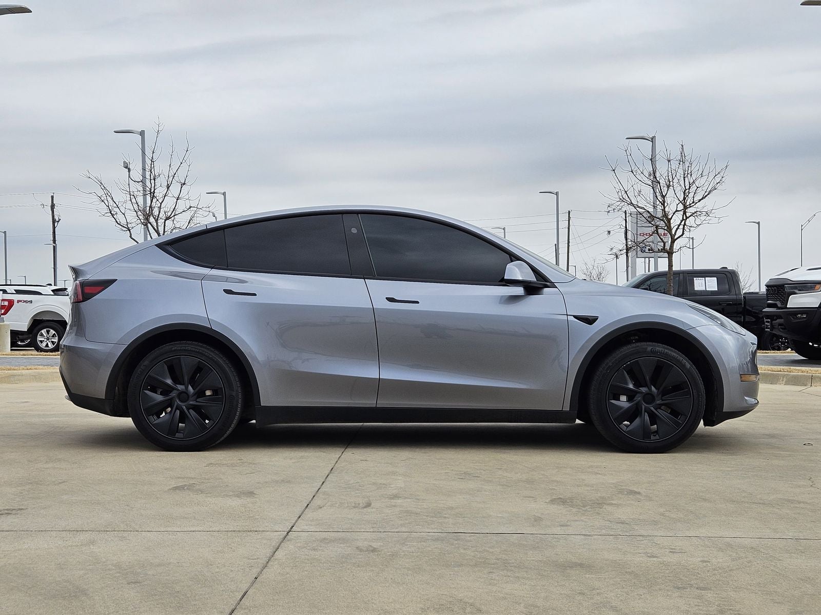 2025 Tesla Model Y Long Range Dual Motor Rear-Wheel Drive