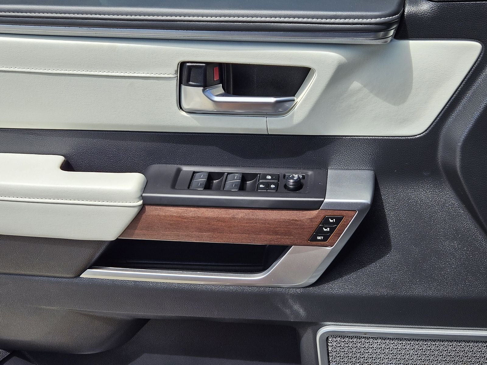2023 Toyota Sequoia Capstone