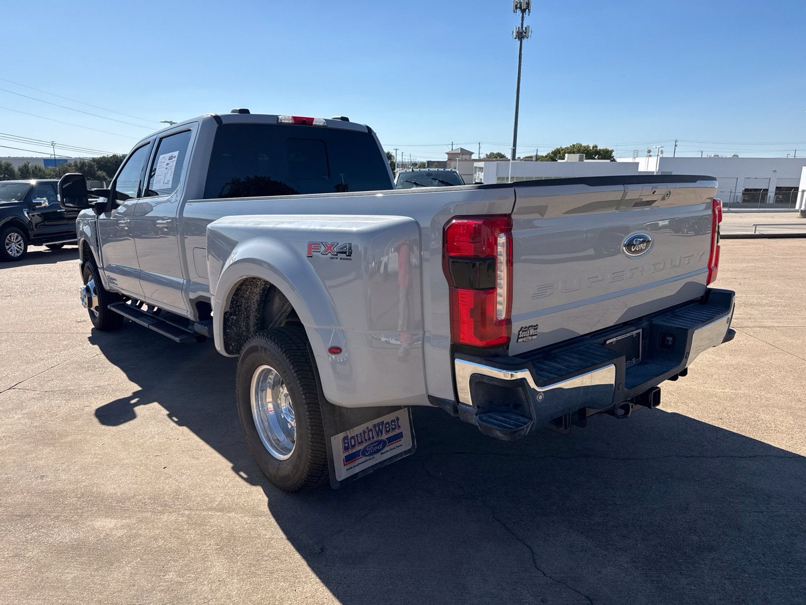 2026 Ford F-350SD Lariat DRW