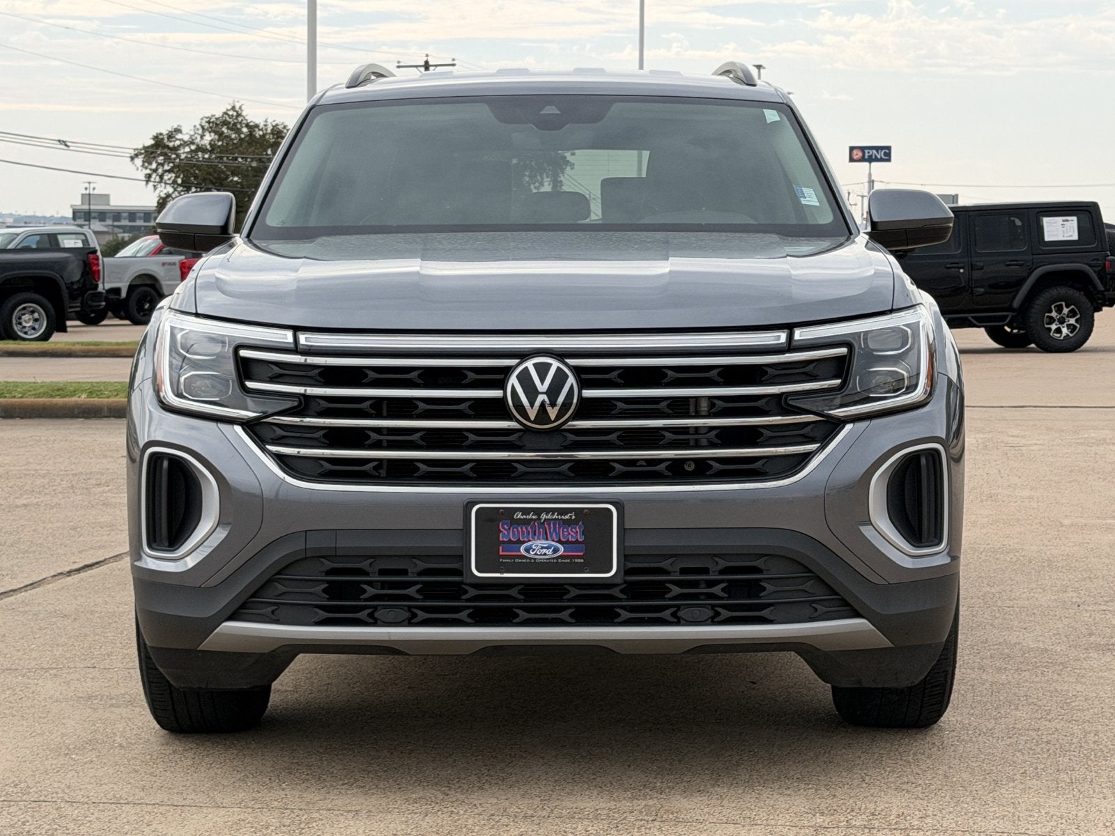 2024 Volkswagen Atlas 2.0T SE
