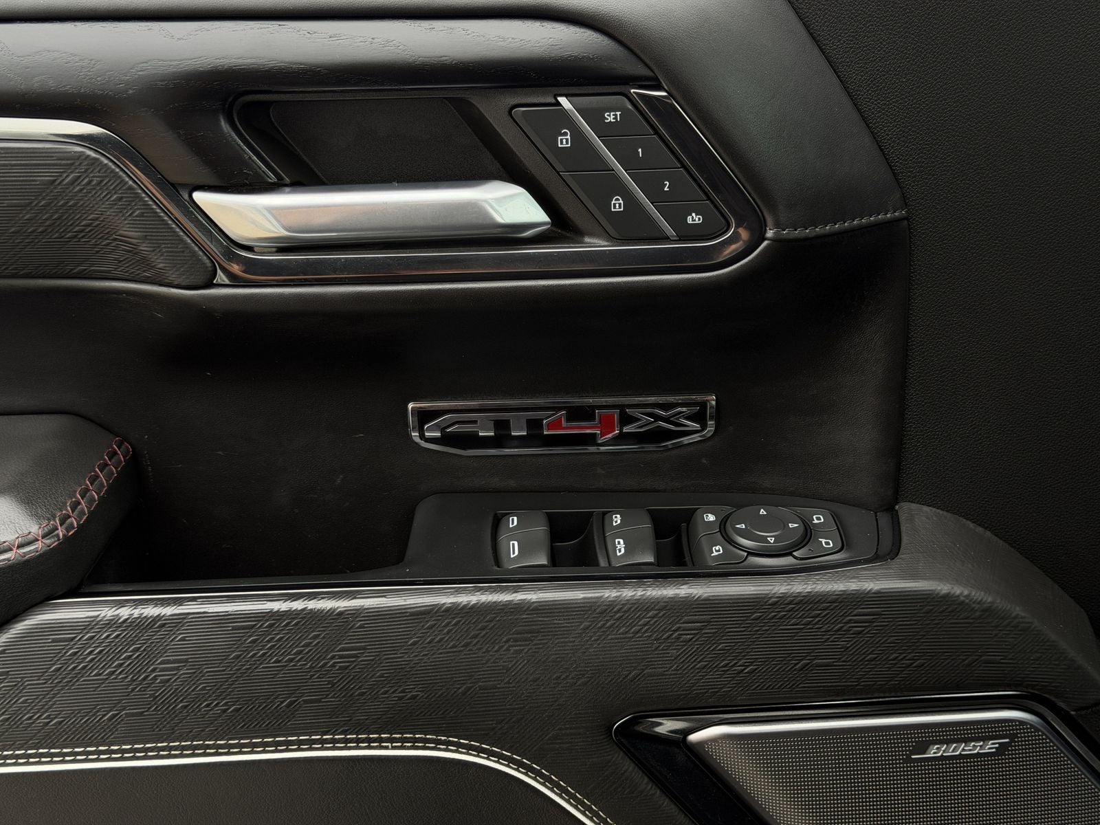 2024 GMC Sierra 1500 AT4X