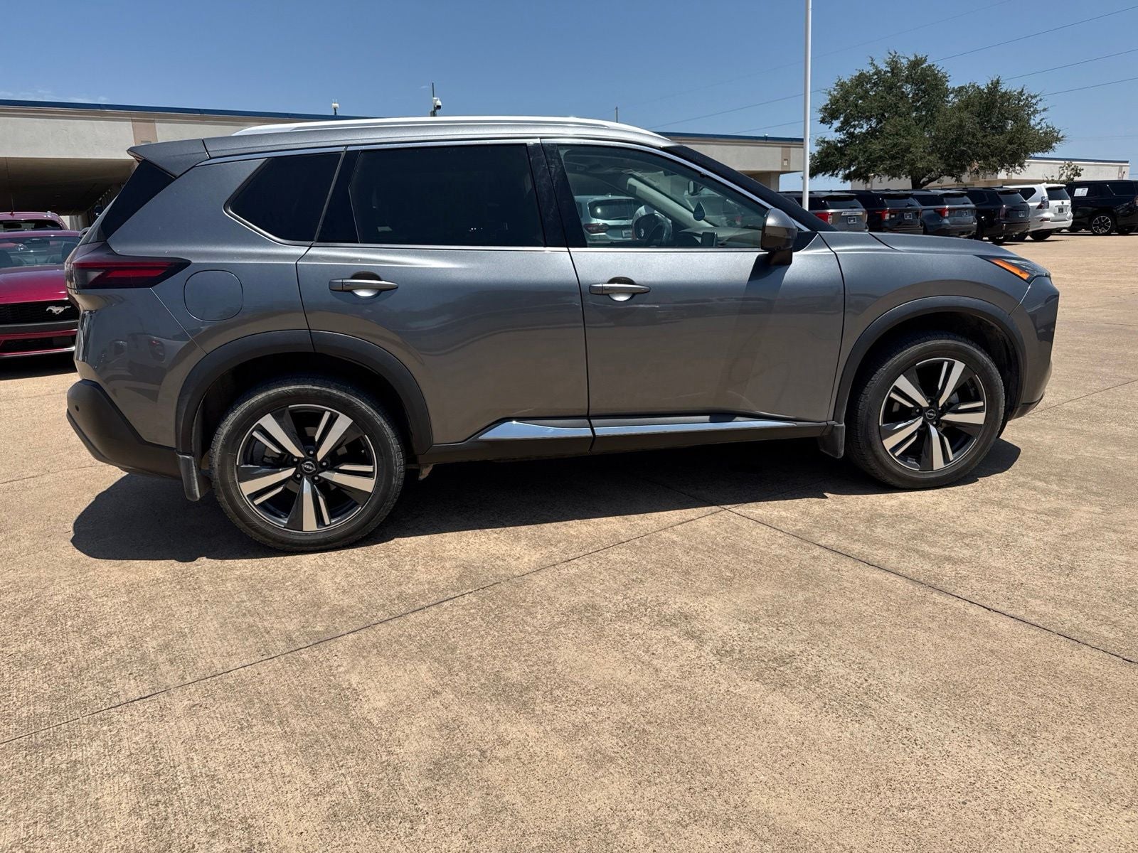 2022 Nissan Rogue SL