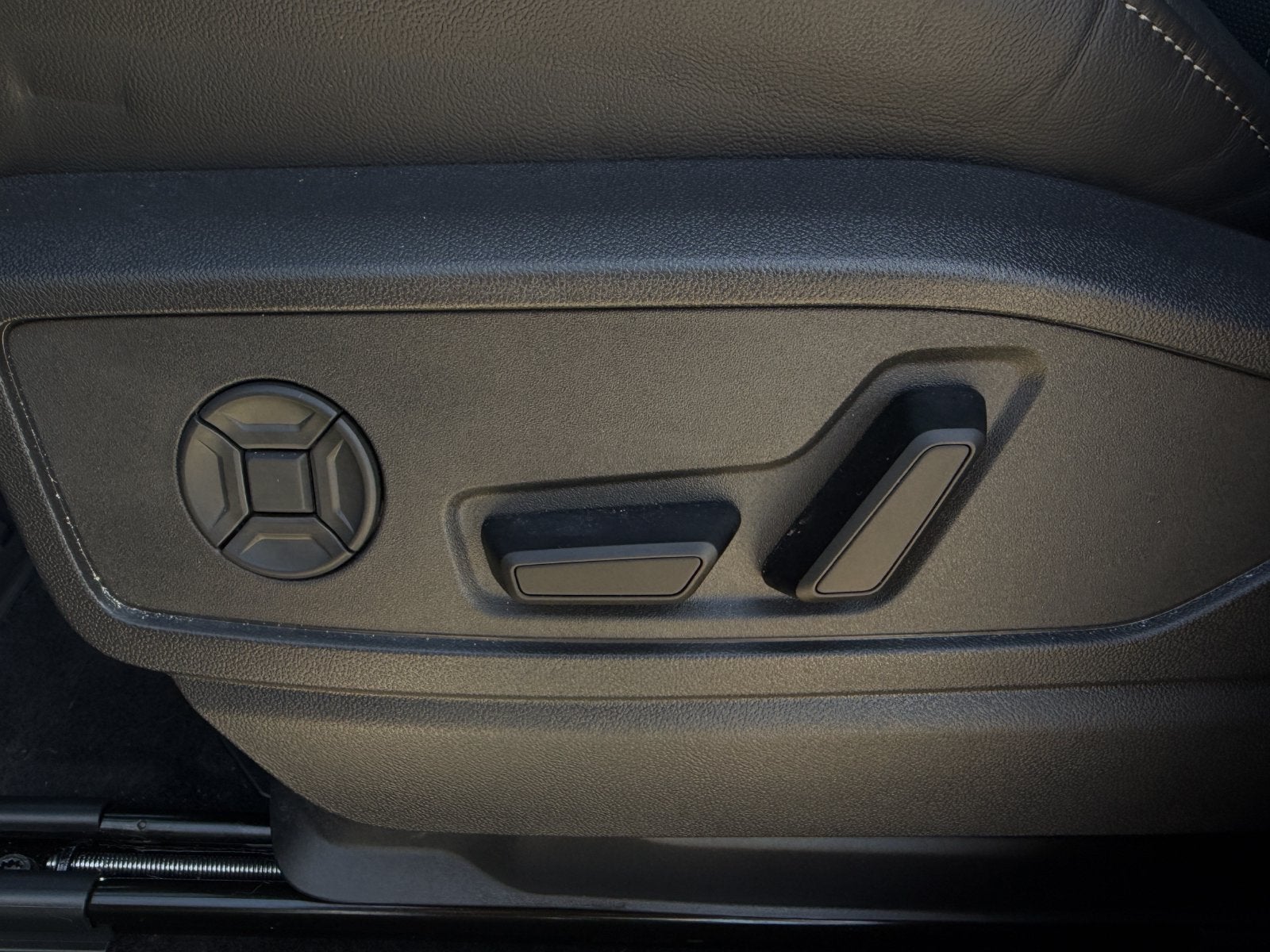 2026 Audi Q5 2.0T Premium Plus quattro