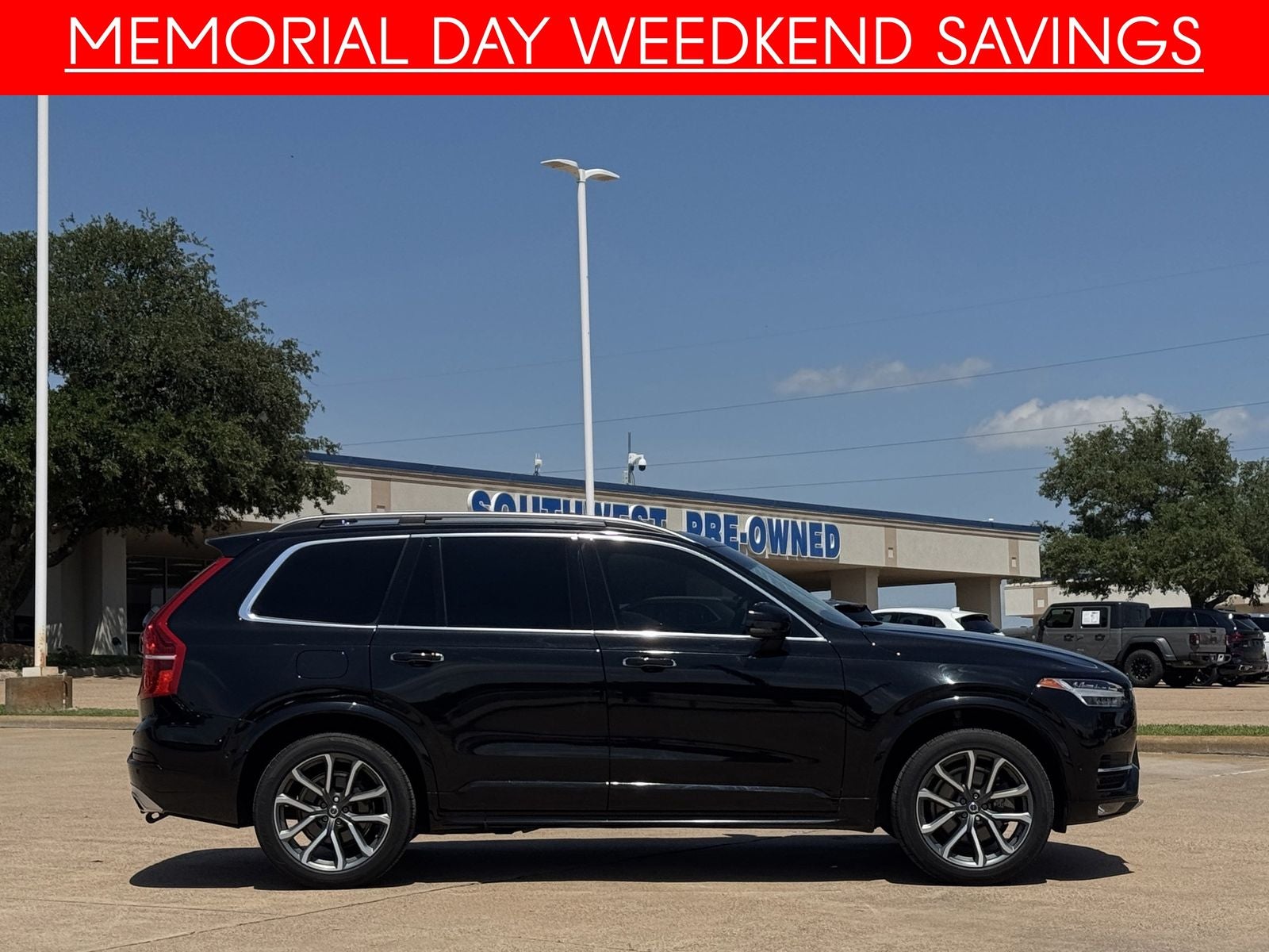 2019 Volvo XC90 T6 Momentum