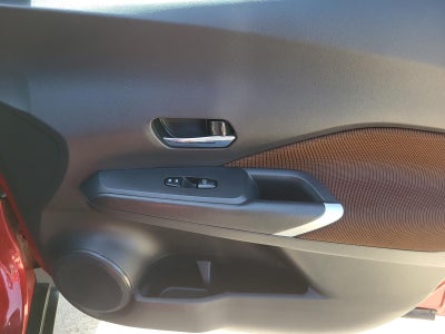 2021 Nissan Kicks SR