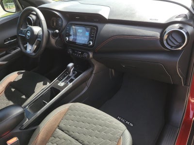 2021 Nissan Kicks SR