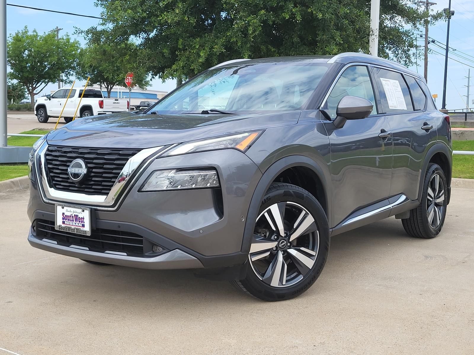 2022 Nissan Rogue SL