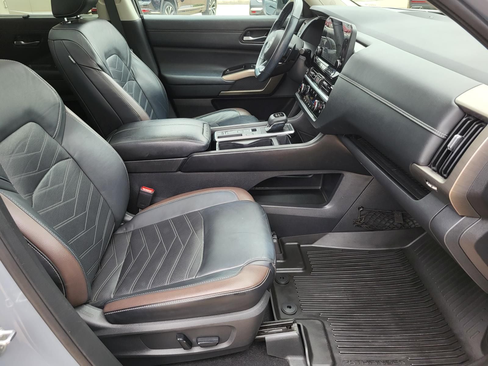2022 Nissan Pathfinder Platinum
