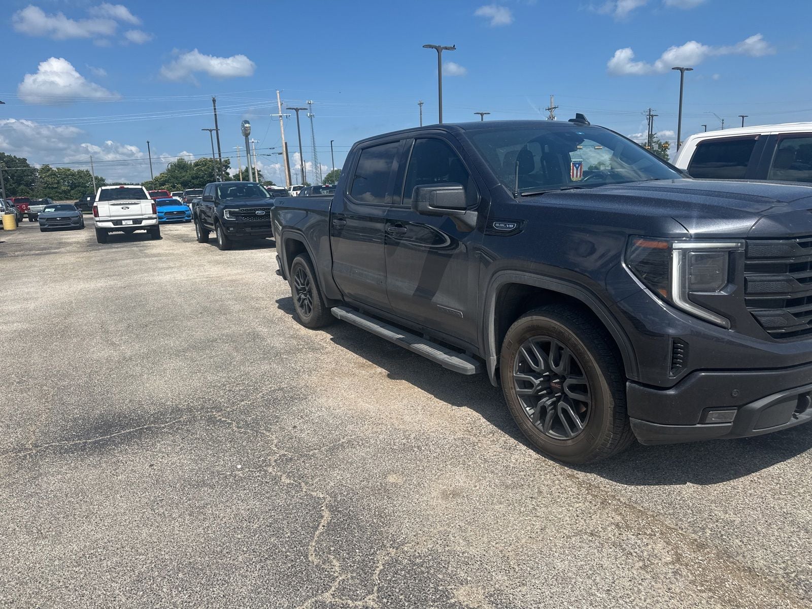2025 GMC Sierra 1500 Elevation
