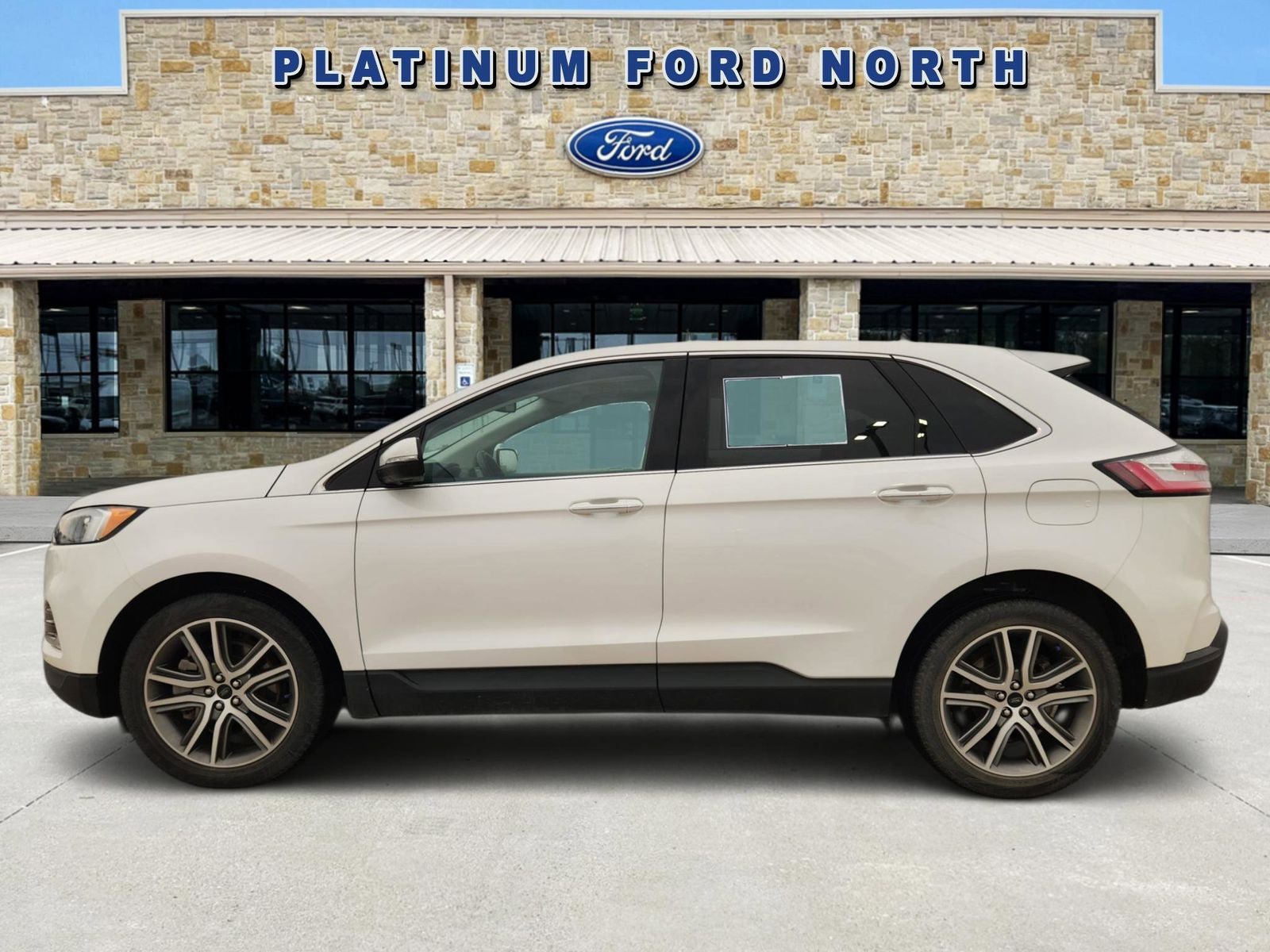 2023 Ford Edge Titanium